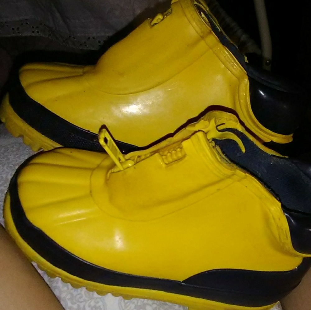 Girls rain boots